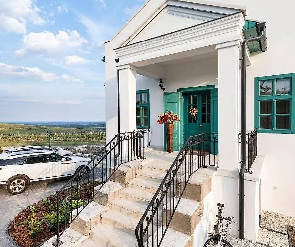 Hotel Kincsem Kastely 4*